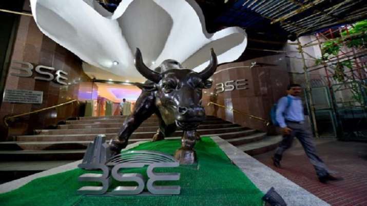 Sensex ends 80 pts lower; bank, IT stocks drag