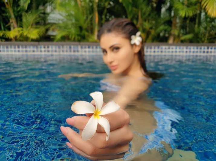 Mouni Roy Birthday Special 10 Sizzling Pictures Of Made In China