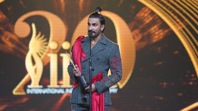 Let S Discuss The Mini Event Ranveer Singh At Iifa 2019 Because We Need To Celebrities News India Tv