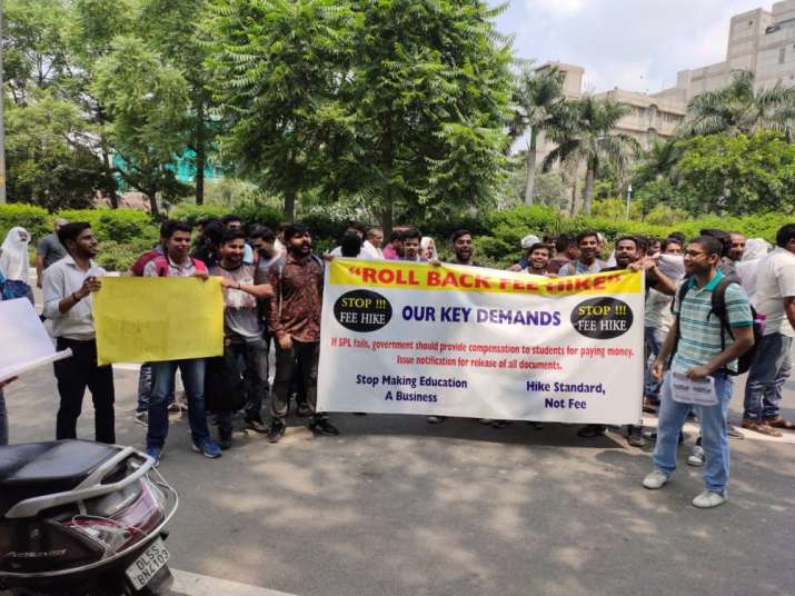Indraprastha University Fee Hike Row Future Of Students At Stake As Ipu Demands Arrears India News India Tv