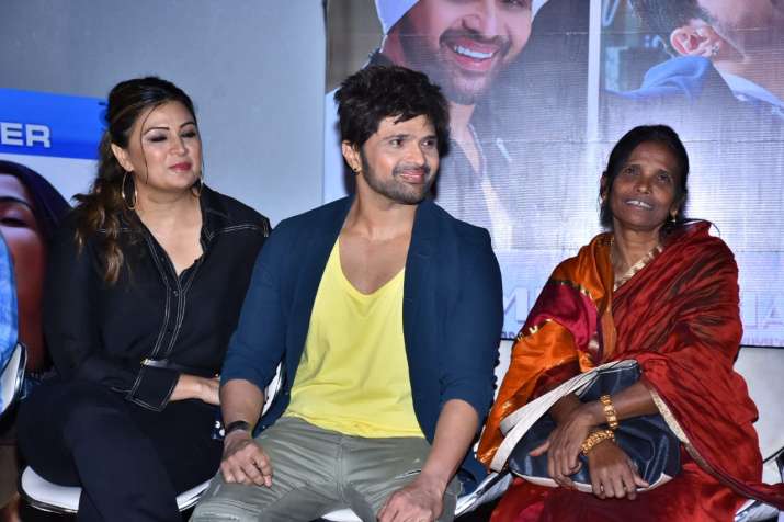India Tv - Pictures from Teri Meri Kahaani song launch event attended by Himesh Reshammiya and Ranu Mondal.