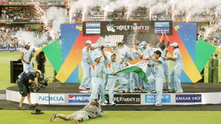 India Tv - Team India celebrating the victory.