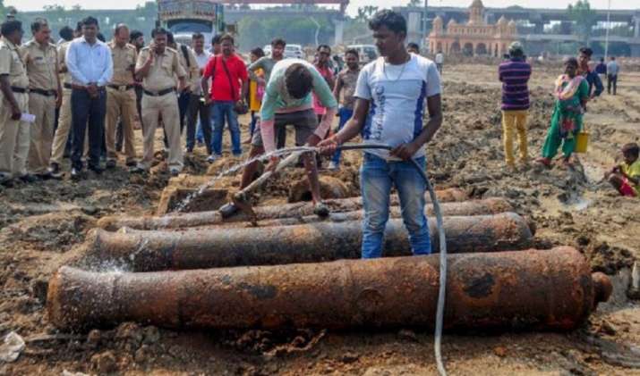 4 old cannons found in Nagpur