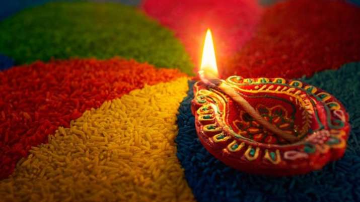 diwali in gujarat with diyas