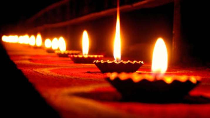 Choti Diwali 2019 Know Date Shubh Muhurat Significance Puja Vidhi And Mantra Lifestyle News 7826
