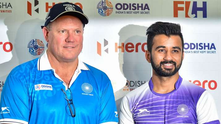 India hockey coach Graham Reid (L)