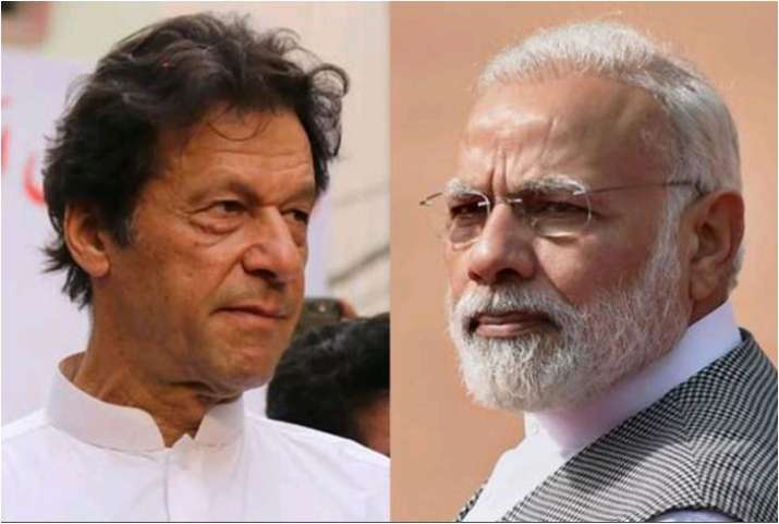 Pakistan PM Imran Khan (left) and PM Narendra Modi
