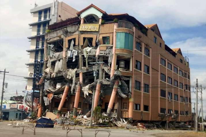 Third strong quake this month kills 1 in southern Philippines