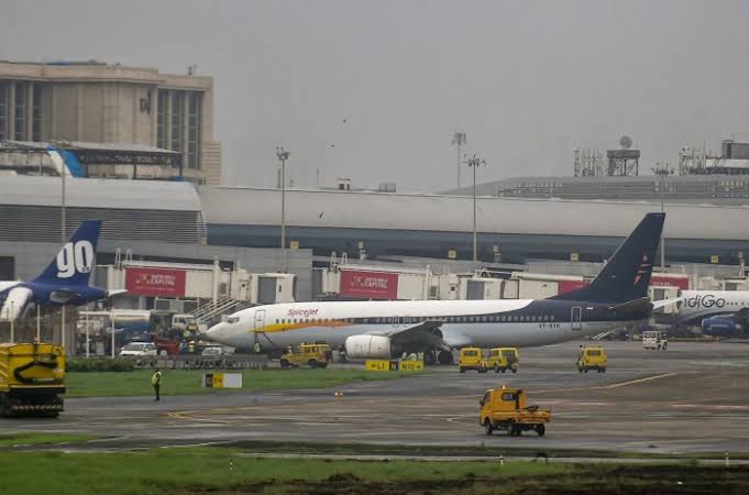 Mumbai Airport Main Runway Partially Shut November 4 March 28 Chhatrapati Shivaji India News 7364