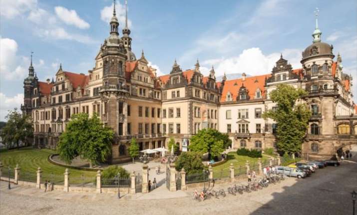 Antiques worth €1 Billion stolen from a 300-year-old