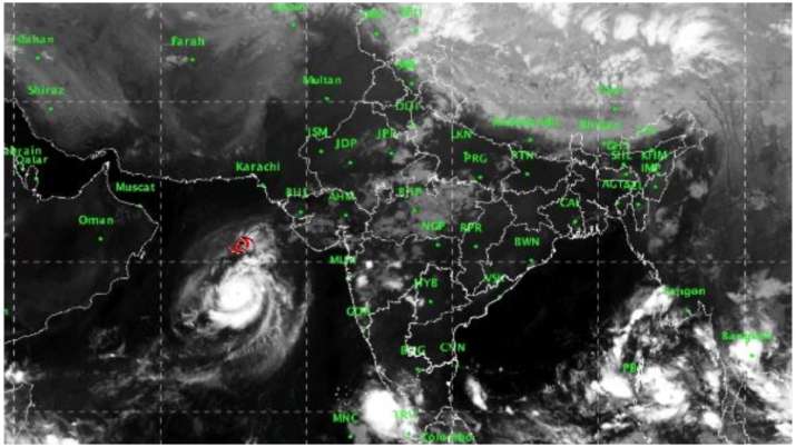 Cyclone Maha Intensifies To Become Very Severe Cyclone Heavy Rain Expected On Gujarat Coast India News India Tv