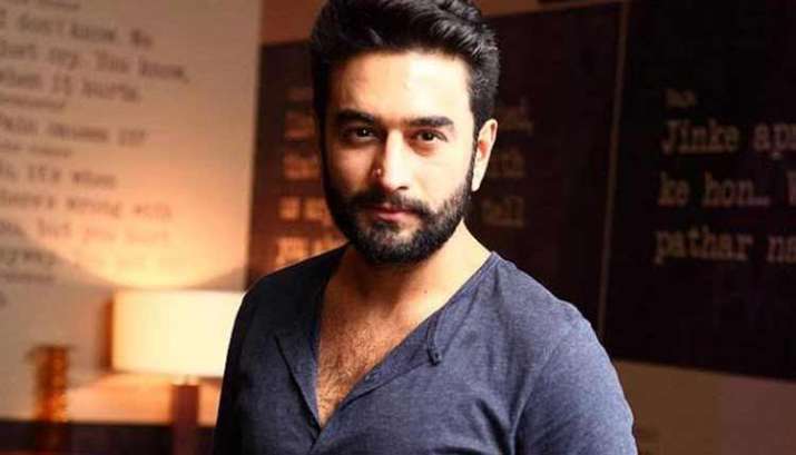 Shekhar's tweet went viral in no time, and derived varied