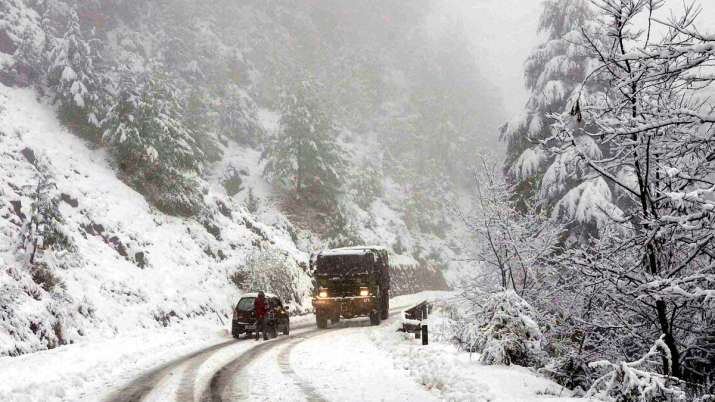 Moderate to heavy snowfall in J-K, Ladakh likely.