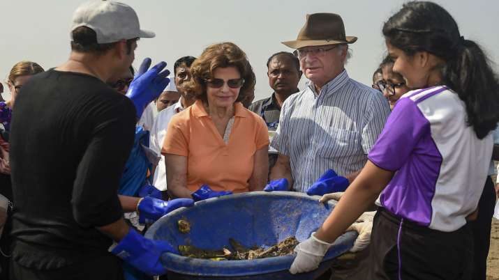 On India Visit Swedish Royal Couple Cleans Versova Beach See