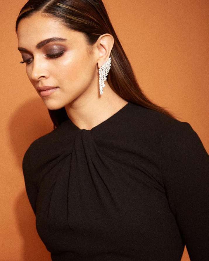 Dipika Padukone Neud Video - Deepika Padukone stunned in black at Chhapaak trailer launch. Her ...