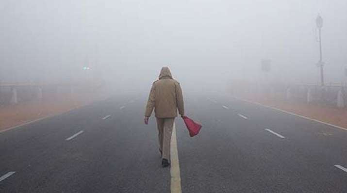 Flights Trains Delayed As Dense Fog Engulfs Delhi Air Quality Severe India News India Tv
