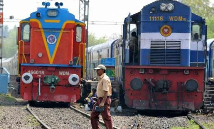 Indian Railway spends ₹ 98 to earn ₹ 100: CAG to