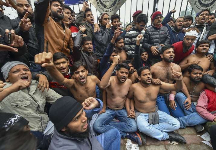 Delhi: Students protest shirtless at the campus against