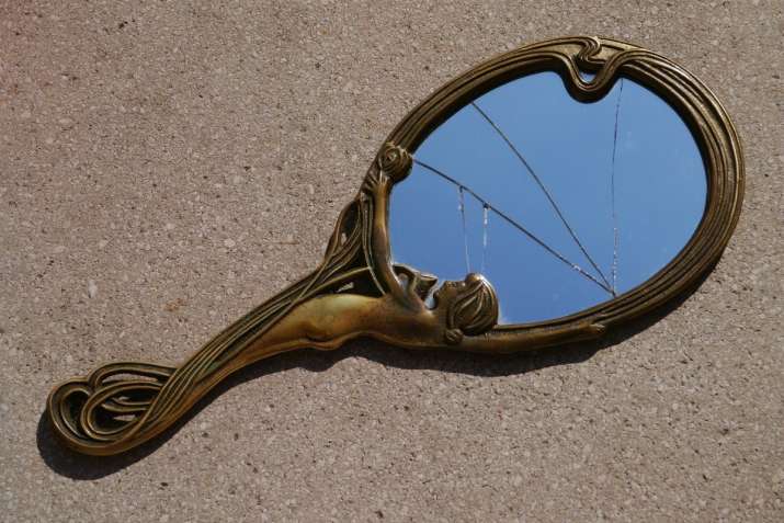 Vastu tips, mirror