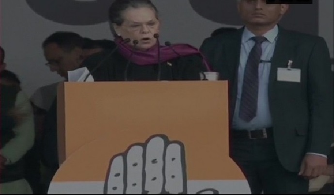 'Bharat Bachao' rally: Modi-Shah duo believes in 'Logo ko ladwao, asli mudde chupao' agenda