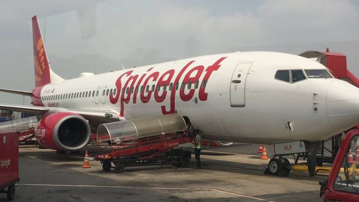 Spicejet Flight From Mumbai To Guwahati Makes Emergency Landing In Kolkata After Fuel Leakage 