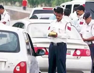 Uttar Pradesh traffic cops get back BSP-era uniforms | India News – India TV