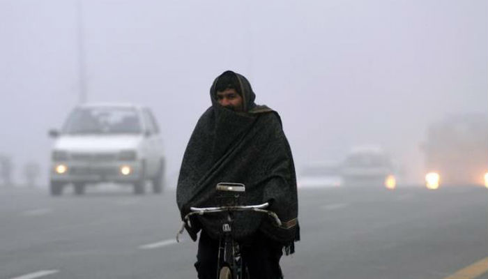 Extreme cold weather kills over 100 in Pakistan