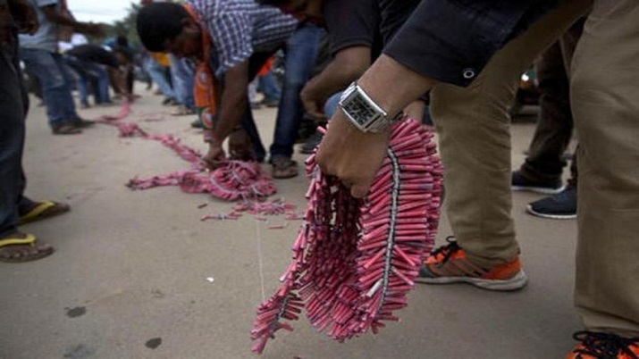 Kerala: 17 injured as firecracker hits crowd during pyrotechnic display at Nadakkavu Devi temple