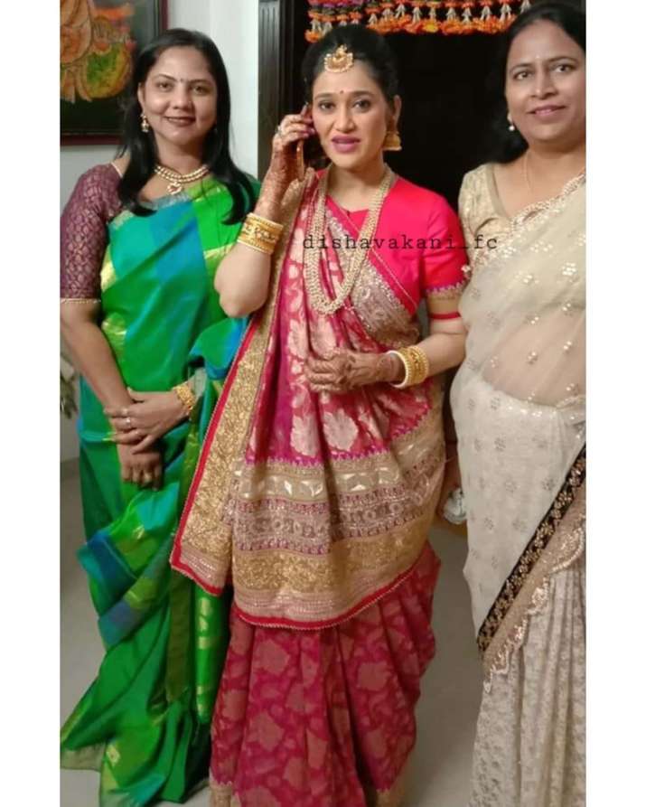 Taarak Mehta Ka Ooltah Chashmah fame Disha Vakani spotted with daughter