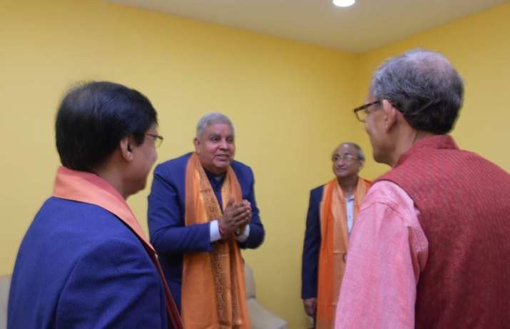 CAA protest forces Bengal Governor to leave Calcutta University convocation