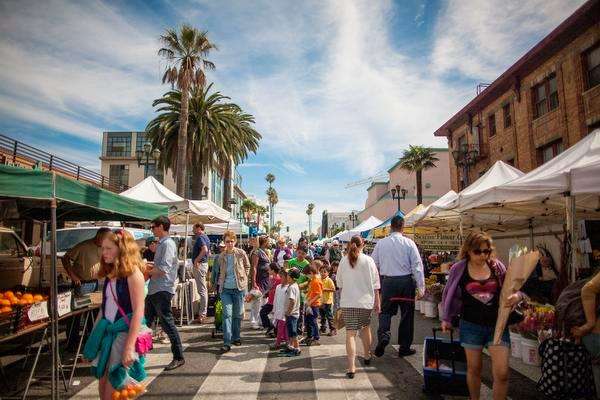 shopping in Santa Monica