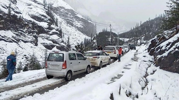 Image result for image of Heavy snowfall in Himachal, four highways martyred 267 roads closed
