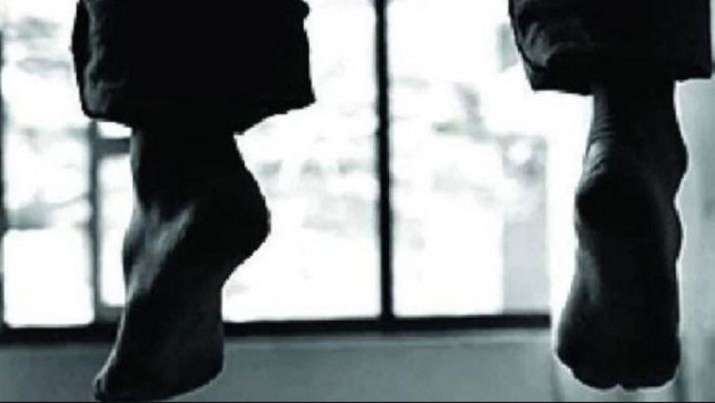 Trying to ape crime thriller, Bengal Class IV student hangs himself