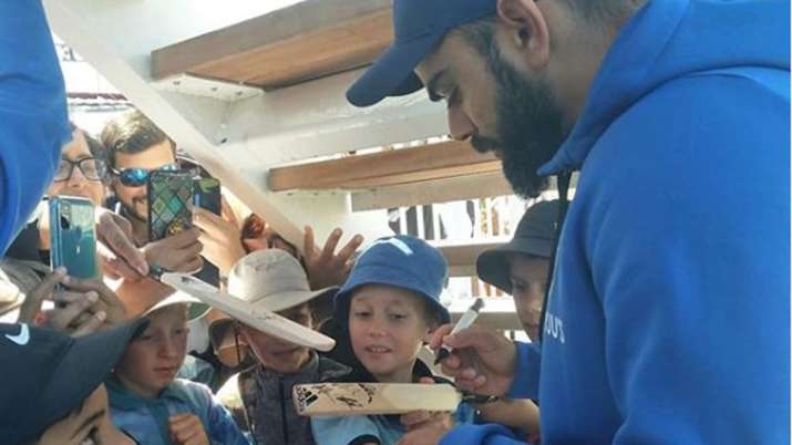 Virat Kohli takes time out to sign autographs for kids after Wellington defeat