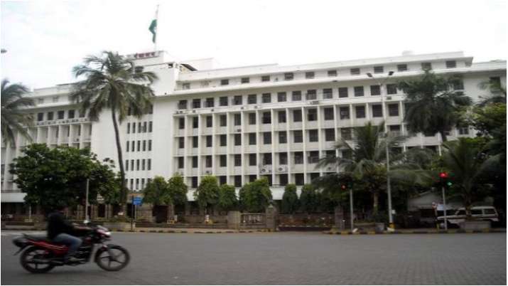 Maharashtra govt transfers five senior IAS officers