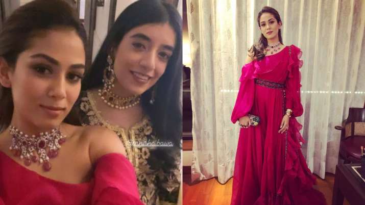 Mira Rajput Turns Bridesmaid In Pink At Friend S Pre Wedding Party See Photos Celebrities News India Tv The brand is known for their flirty silhouettes and basically for the fact that their dresses. mira rajput turns bridesmaid in pink at