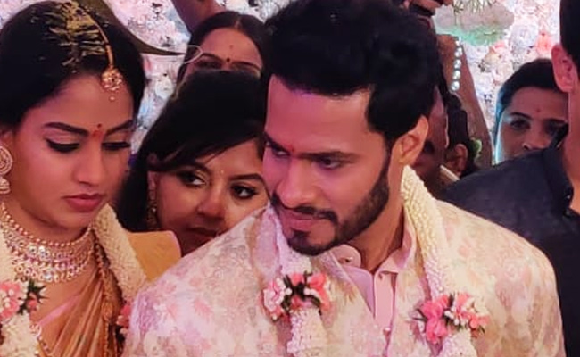 India Tv - HD Kumaraswamy's son Nikhil engaged to Congress leader's grand niece