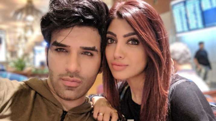 Bigg Boss 13 house, Paras Chhabra, Akanksha Puri