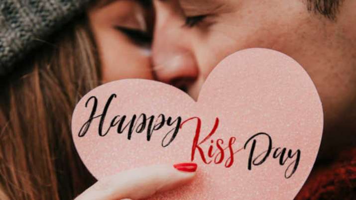 Happy Kiss Day 2020: Wishes, SMS, Quotes, Greetings, HD ...