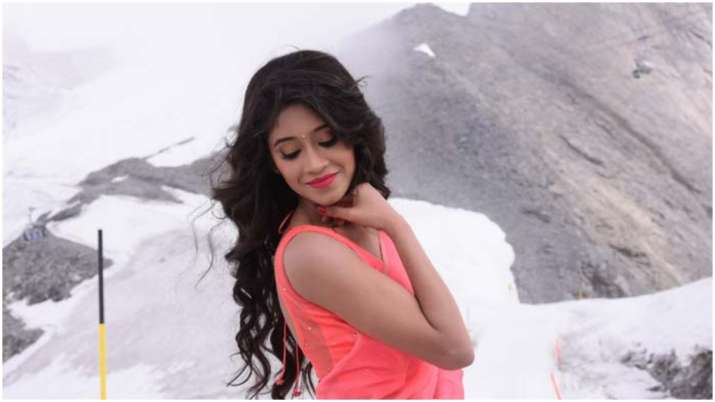 Yeh Rishta Kya Kehlata Hai Actress Shivangi Joshi Makes Music Video Debut Tv News India Tv