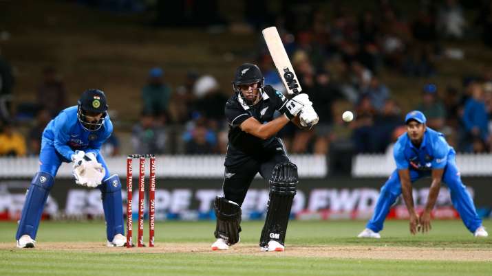 Live Score India vs New Zealand, 1st ODI: Taylor, Latham keep New Zealand in hunt