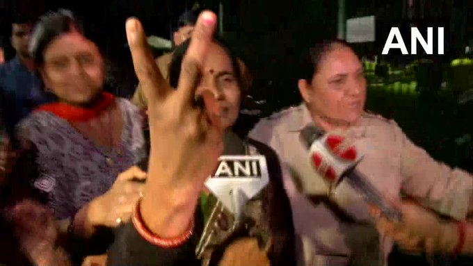 India Tv - Nirbhaya's Mother Asha Devi shows victory sign
