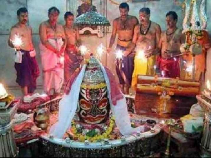 Coronavirus: Ujjain's Mahakal Temple shut, devotees barred from ...