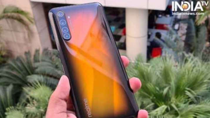 smartphone, smartphone production, smartphone production in india, smartphone production india fall,