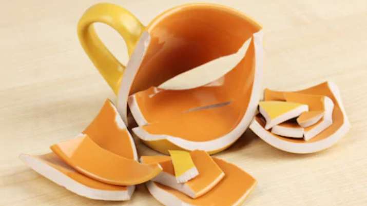 Vastu Tips Keeping Broken Utensils At Home Can Bring Money Troubles Astrology News India TV