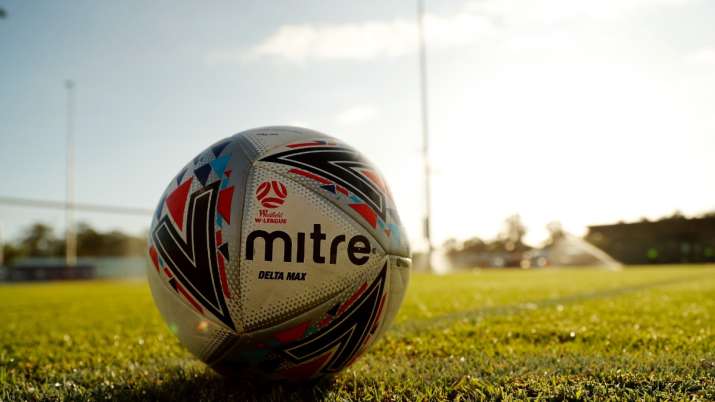 Lokomotiv Moscow's 22-year-old footballer dies during training
