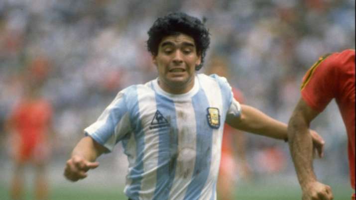 Could Ve Sent Off Maradona During Anthems 1990 Wc Final Referee Football News India Tv