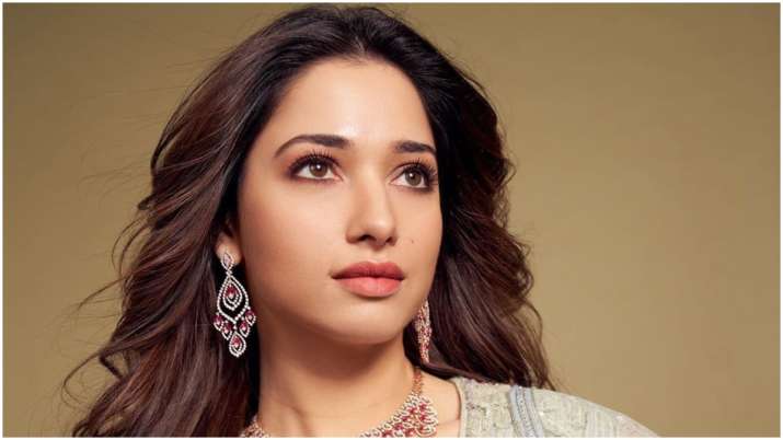 Tamannaah Bhatia Refutes Rumours Of Quoting Rs 25 Crore To Star