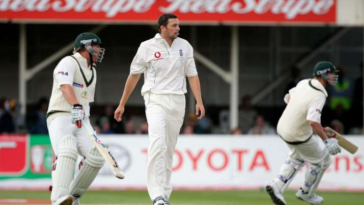India Tv - Warne and Lee took the charge over England on the fourth day and put up a solid fight.