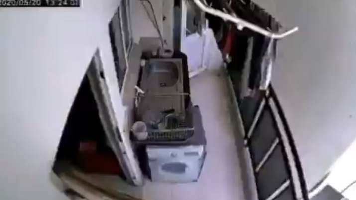 bengaluru cctv video, bengaluru loud noise video, bengaluru loud boom video, thunderous noise video,